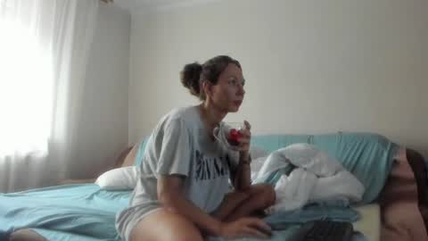 Snapshot of issabelle_69 chatting on July 8, 2026, 5:34 am Issabelle online show from July 8, 2026, 5:34 am