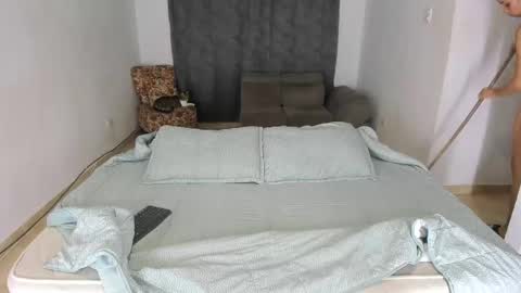 Snapshot of issalovexxx chatting on February 13, 2025, 5:37 am Isabella  online show from February 13, 2025, 5:37 am