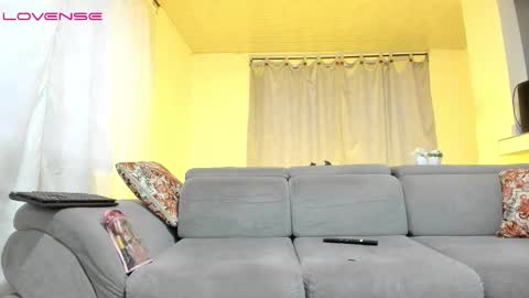 Snapshot of issalovexxx chatting on September 16, 2025, 11:06 pm Isabella  online show from September 16, 2025, 11:06 pm