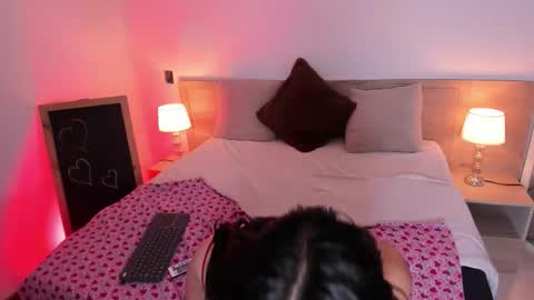 issis_smith online show from October 17, 2025, 3:42 am