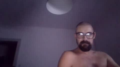 isso7 online show from October 13, 2025, 3:56 pm