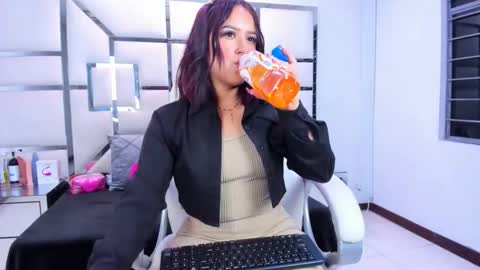 Issys online show from February 17, 2026, 1:13 am