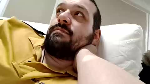 italianbigboy932 online show from March 13, 2026, 8:10 am