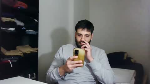 Snapshot of italianboybcn chatting on January 17, 2025, 8:22 pm italianboybcn online show from January 17, 2025, 8:22 pm