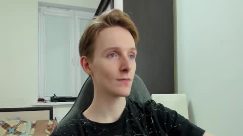 Snapshot of ithan_red chatting on January 7, 2026, 6:21 pm Ethan online show from January 7, 2026, 6:21 pm