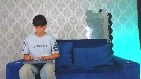 Ithan and Friends online show from March 11, 2025, 1:12 pm