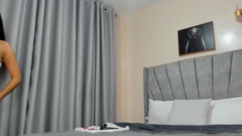 Snapshot of its_canella chatting on March 7, 2025, 1:20 am canella online show from March 7, 2025, 1:20 am