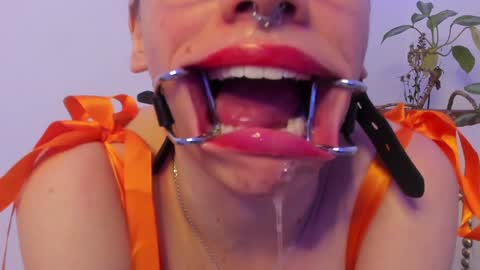 Maria online show from December 1, 2024, 7:36 pm