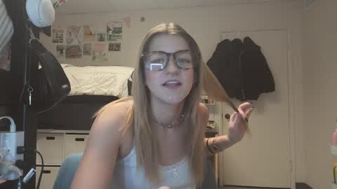 Alex Love online show from February 4, 2025, 1:23 am