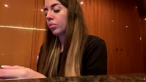 Snapshot of itsbaddyliv chatting on January 17, 2025, 5:00 am itsbaddyliv online show from January 17, 2025, 5:00 am