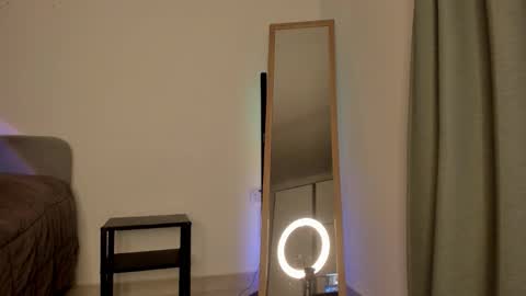 Isabella online show from February 17, 2026, 4:13 pm