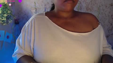 Snapshot of itsmiradesire chatting on June 15, 2026, 5:09 am Mira online show from June 15, 2026, 5:09 am