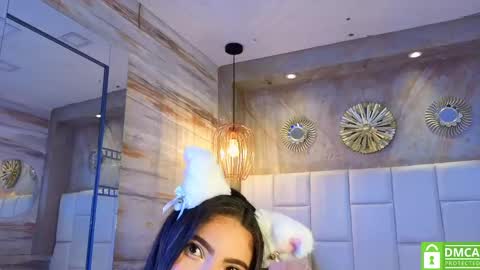 Naomy online show from November 24, 2025, 6:18 pm