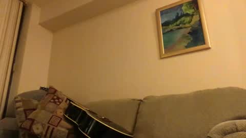 Snapshot of itsthick13 chatting on December 7, 2024, 4:20 am itsthick13 online show from December 7, 2024, 4:20 am