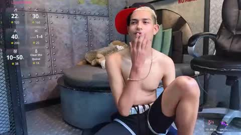 itszairen online show from March 8, 2026, 5:28 pm