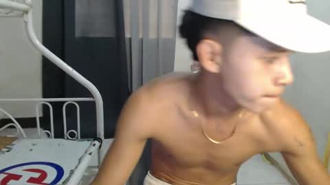 itzme_john online show from March 3, 2026, 3:01 am