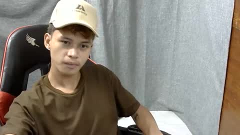 Snapshot of itzme_john chatting on June 4, 2026, 8:26 pm itzme_john online show from June 4, 2026, 8:26 pm