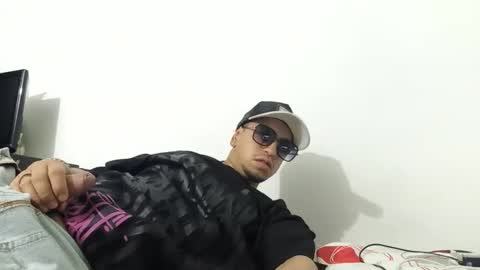 Snapshot of ivanfpc93 chatting on October 12, 2025, 7:18 am ivanfpc93 online show from October 12, 2025, 7:18 am