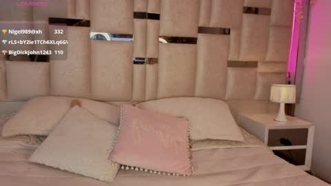 Snapshot of ivanna_west chatting on April 12, 2026, 3:33 am Ivanna West online show from April 12, 2026, 3:33 am