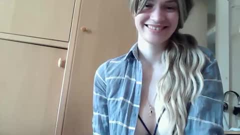 ivetta911 online show from March 1, 2026, 1:13 pm