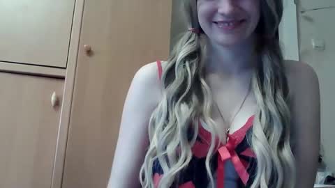 Snapshot of ivetta911 chatting on March 4, 2026, 3:29 pm ivetta911 online show from March 4, 2026, 3:29 pm