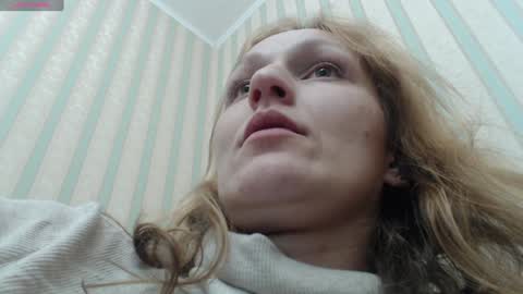 Snapshot of ivi_kiwi chatting on January 27, 2025, 8:28 pm Masha online show from January 27, 2025, 8:28 pm