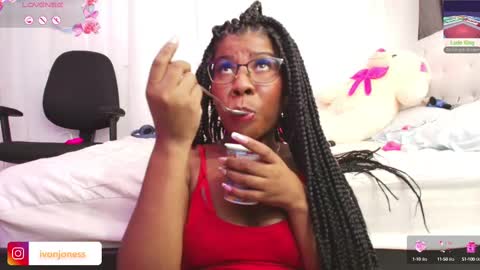  Ivon  Miss Jones  online show from February 26, 2025, 6:47 am