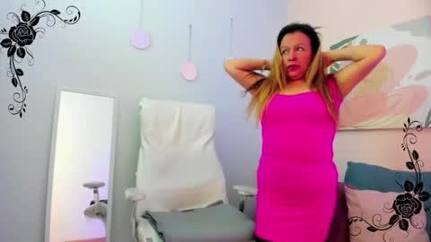 Ivonne online show from March 5, 2026, 2:13 pm