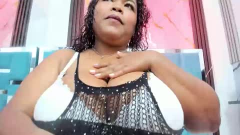 Snapshot of ivonne_brownn chatting on February 27, 2026, 11:43 am Ivonny online show from February 27, 2026, 11:43 am