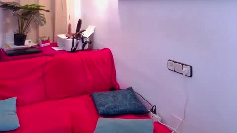 Snapshot of ivonneanddom chatting on June 5, 2026, 9:37 am ivonneanddom online show from June 5, 2026, 9:37 am