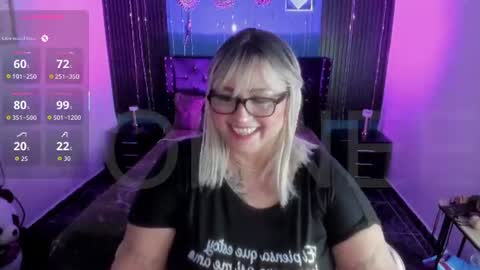Snapshot of ivonnee17_ chatting on July 16, 2026, 12:05 am Ivonne online show from July 16, 2026, 12:05 am