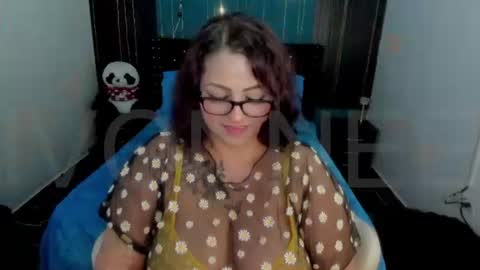 Snapshot of ivonnee17_ chatting on August 7, 2026, 1:18 am Ivonne online show from August 7, 2026, 1:18 am