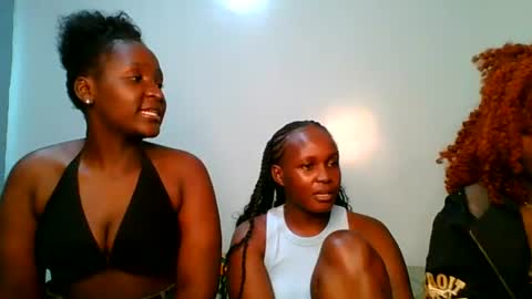 Snapshot of ivory_mae chatting on August 6, 2026, 8:27 am ivory_mae online show from August 6, 2026, 8:27 am