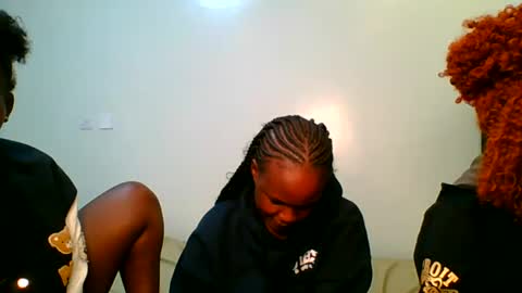 Snapshot of ivory_mae chatting on August 7, 2026, 1:51 am ivory_mae online show from August 7, 2026, 1:51 am