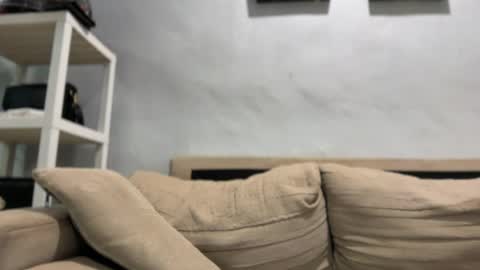 kirstenelsie online show from April 9, 2026, 4:01 am