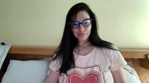 Snapshot of ivoryorchid chatting on December 31, 2024, 6:46 pm Ivory online show from December 31, 2024, 6:46 pm