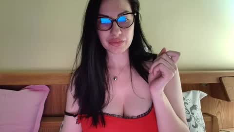 Snapshot of ivoryorchid chatting on February 25, 2025, 4:10 pm Ivory online show from February 25, 2025, 4:10 pm