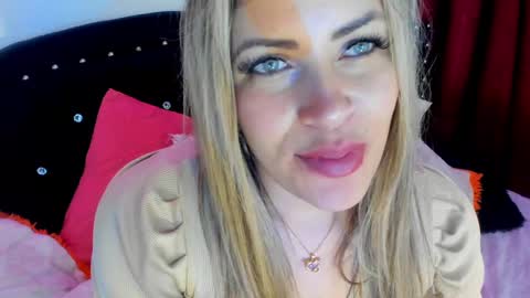 Snapshot of ivy__taylorr chatting on March 9, 2025, 1:25 am Diana Rojas online show from March 9, 2025, 1:25 am