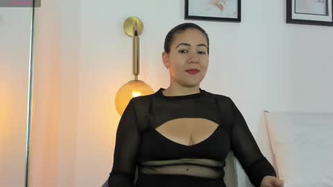 Ivy  online show from November 13, 2025, 2:27 pm