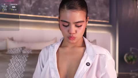 ivyellis online show from March 6, 2026, 11:39 am