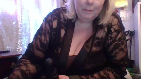 Snapshot of ivyjane3522 chatting on June 14, 2026, 2:24 am ivyjane3522 online show from June 14, 2026, 2:24 am