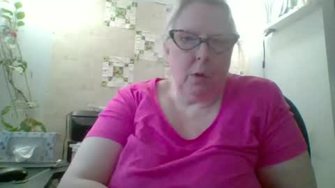 Snapshot of ivyjane3522 chatting on June 15, 2026, 5:37 pm ivyjane3522 online show from June 15, 2026, 5:37 pm
