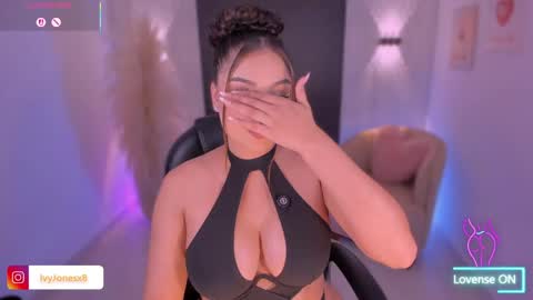 Snapshot of ivyjonesx chatting on May 28, 2026, 12:19 am Ivy online show from May 28, 2026, 12:19 am