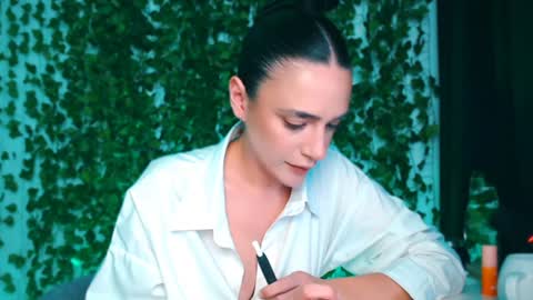 Snapshot of ivyjonson chatting on December 8, 2024, 5:11 pm Miss Ivy online show from December 8, 2024, 5:11 pm