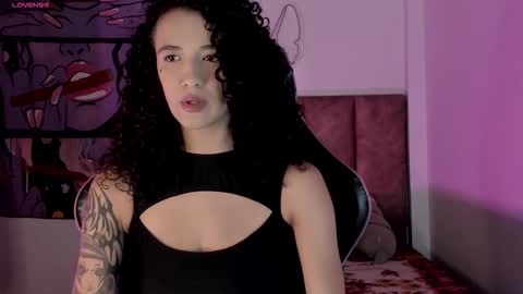 Camila online show from December 17, 2025, 5:46 am