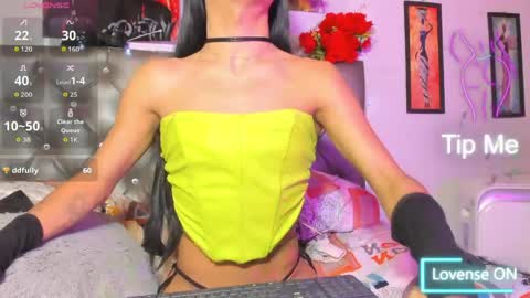 ivymilleer online show from April 17, 2026, 1:25 pm