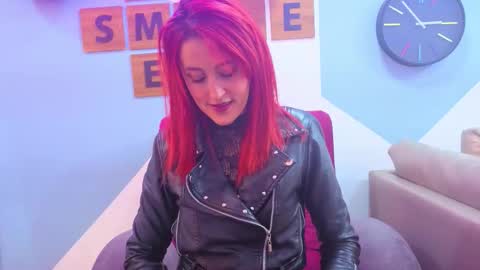 IvyPoisson  online show from December 1, 2025, 7:52 pm