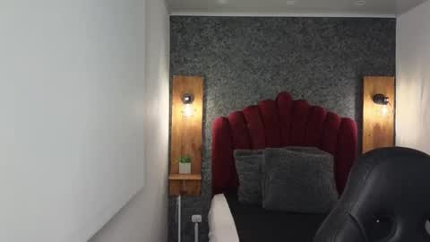 ivyrush09 online show from October 26, 2025, 2:50 am