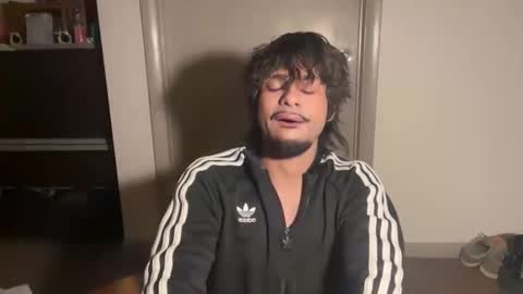 N online show from November 20, 2025, 4:12 am