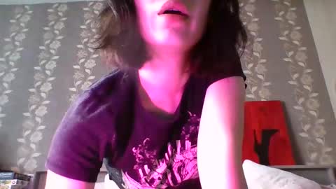 Eva online show from May 10, 2026, 10:42 am